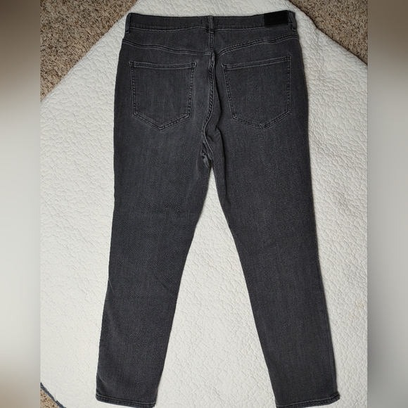 EXPRESS HIGH RISE 4-WAY HYPER STRETCH SKINNY JEANS, BLACK 14R - Picture 5 of 8